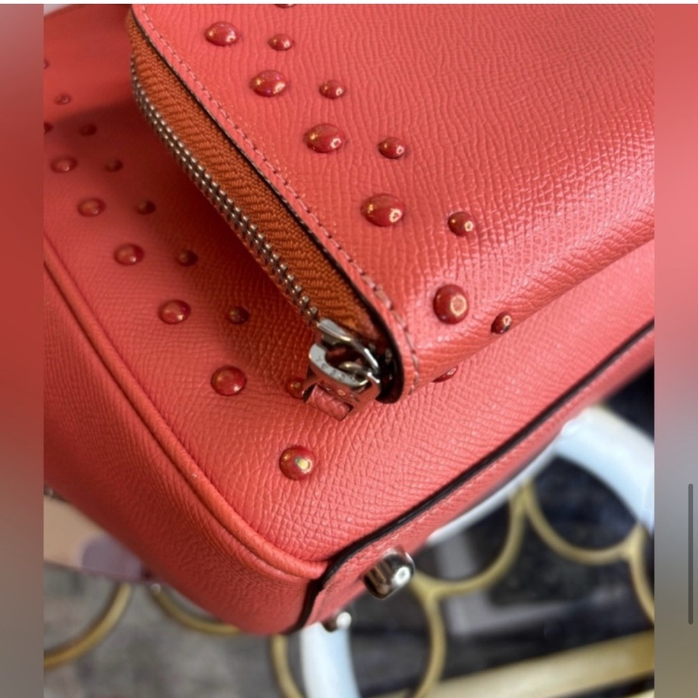 🌟COACH 🌟Storypatch Coral Studded
Leather Surrey Bag & Wallet Set F55600/EUC - Picture 8 of 16